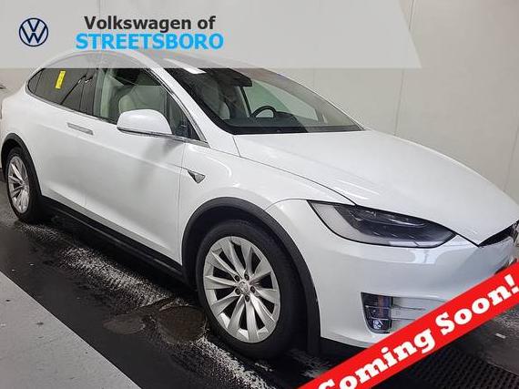 TESLA MODEL X 2018 5YJXCAE26JF119647 image